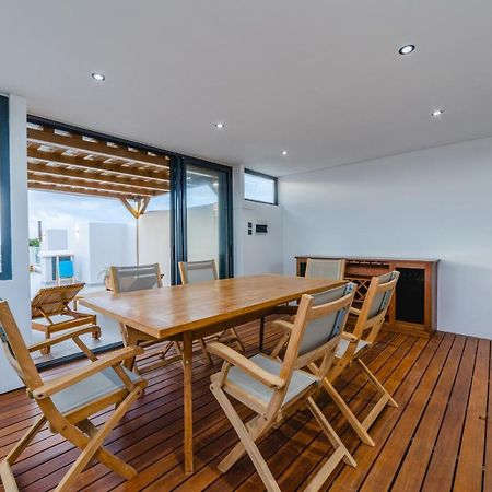 One Bay Residence Unit 15 - Penthouse With Private Roof Top, Jacuzzi And Sea View Grand Baie Bagian luar foto